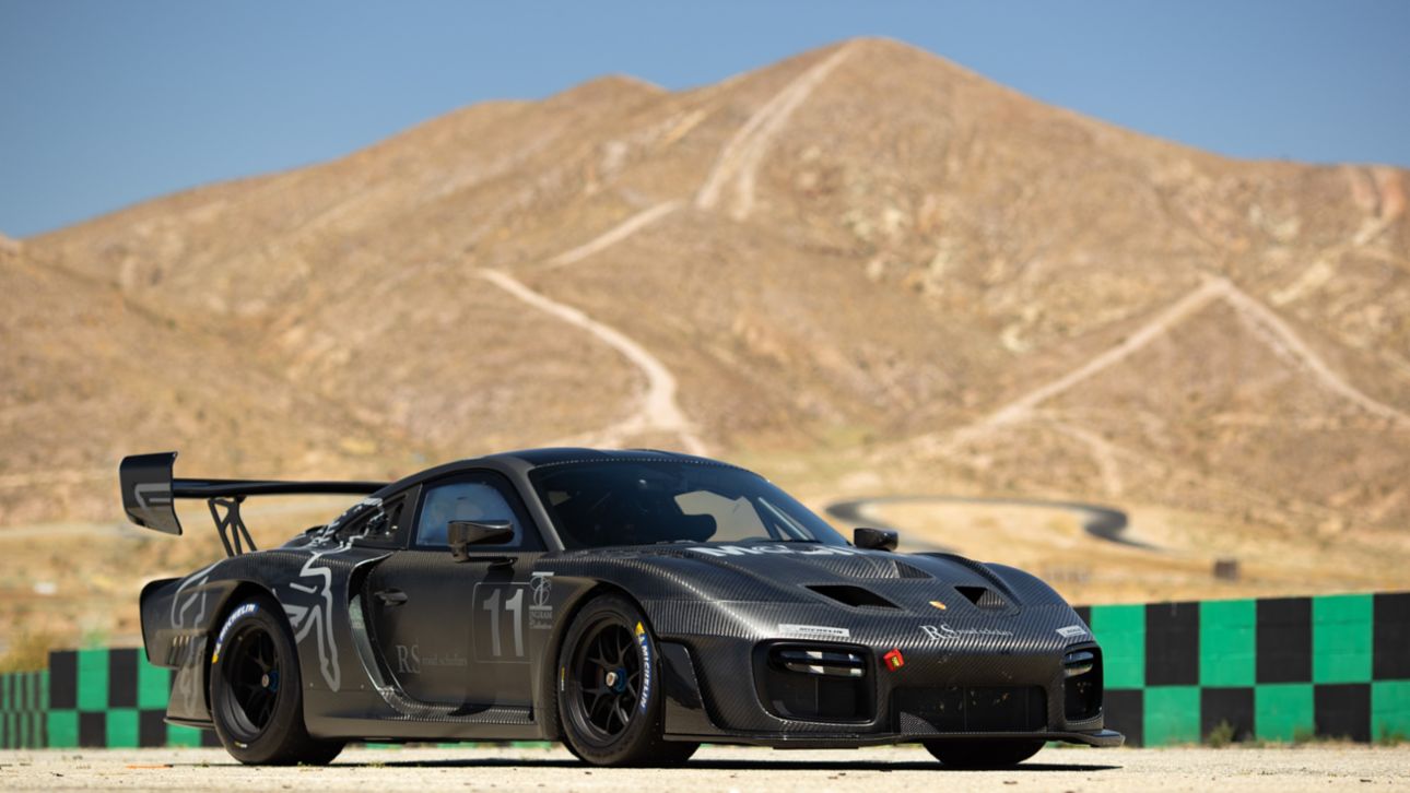 Pikes Peak Legend Zwart Testing Porsche 935-19 for Run Up